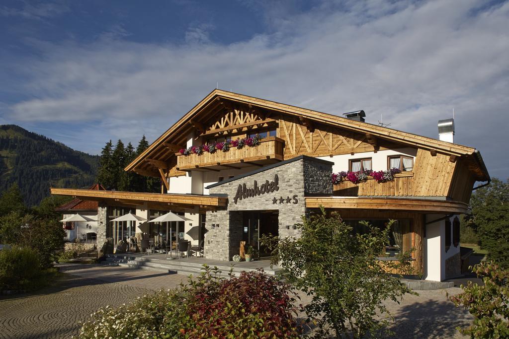 Almhotel Told Grän Exterior foto
